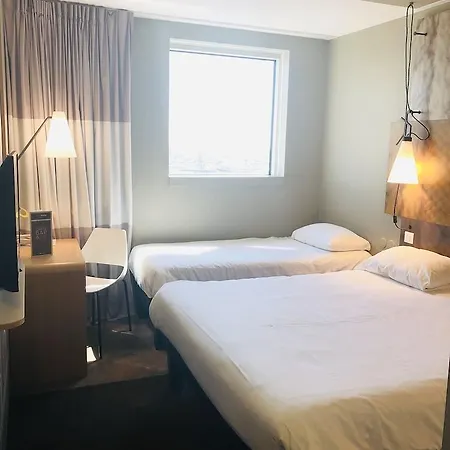 Hotel Ibis Paris Porte De Montreuil