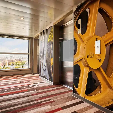 Ibis Paris Porte De Montreuil Hotel 3*