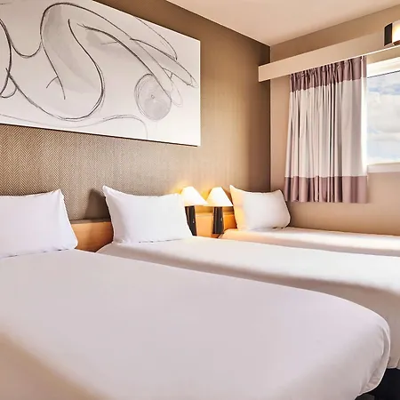 Ibis Paris Porte De Montreuil Hotel 3*