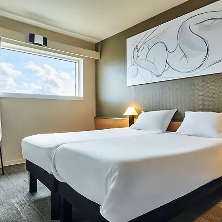 Ibis Paris Porte De Montreuil Hotel