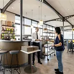 宜必思巴黎德蒙特勒伊门酒店 酒店