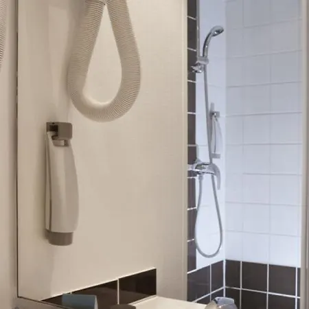 Ibis Paris Porte De Hotel Montreuil (Seine-Saint-Denis)