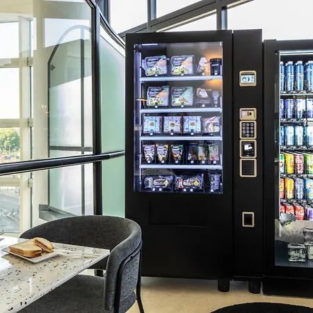 Ibis Paris Porte De 3*