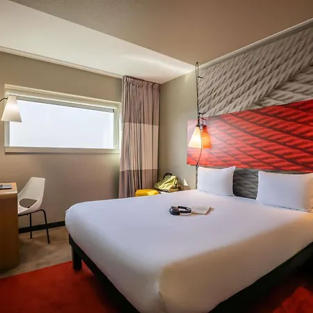 Ibis Paris Porte De Hotel 3*