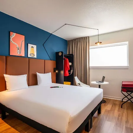 Ibis Paris Porte De Montreuil (Seine-Saint-Denis)