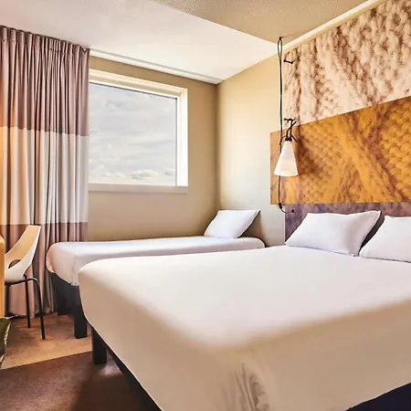 Ibis Paris Porte De 3* Μοντρέιγ