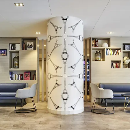 Ibis Paris Porte De 3*