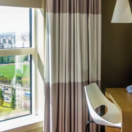 Ibis Paris Porte De Montreuil (Seine-Saint-Denis)