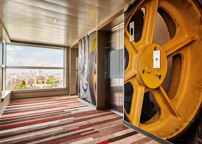 イビス パリ ポルト ドゥ ホテル 3*