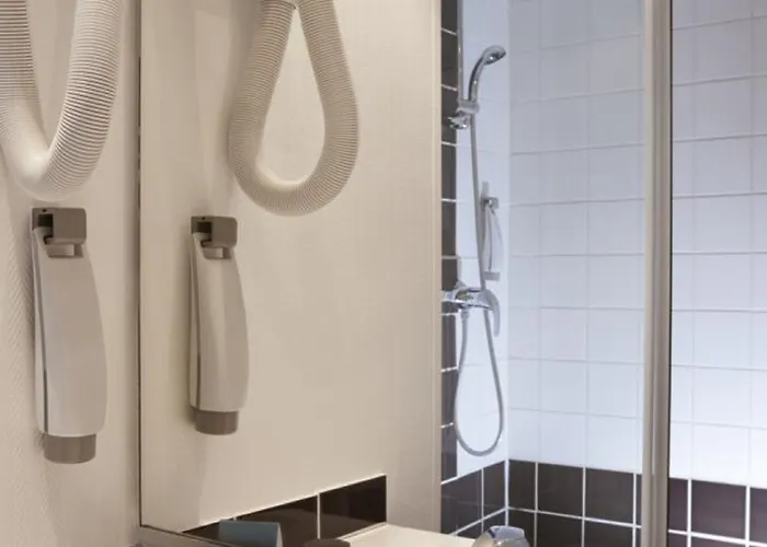 イビス パリ ポルト ドゥ ホテル モントルイユ