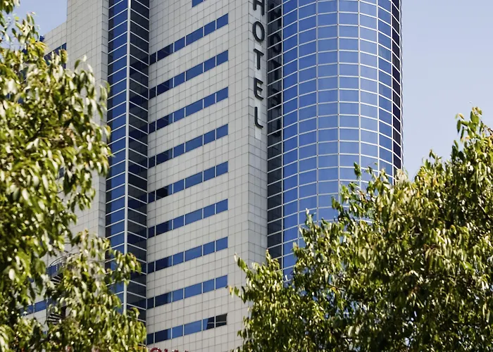 ホテル イビス パリ ポルト ドゥ モントルイユ