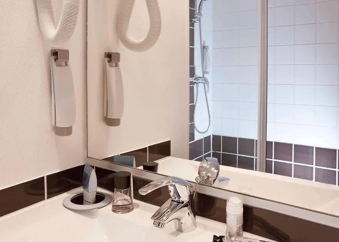 イビス パリ ポルト ドゥ 3*