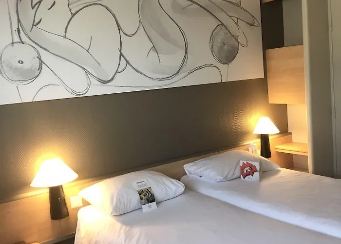 イビス パリ ポルト ドゥ 3*