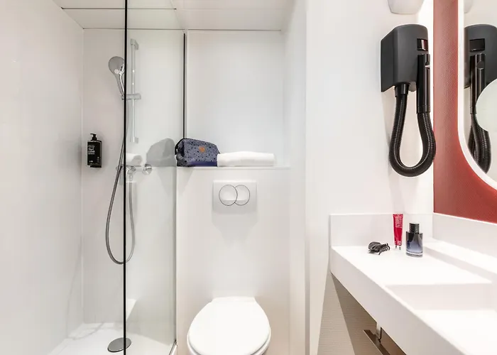 イビス パリ ポルト ドゥ ホテル モントルイユ