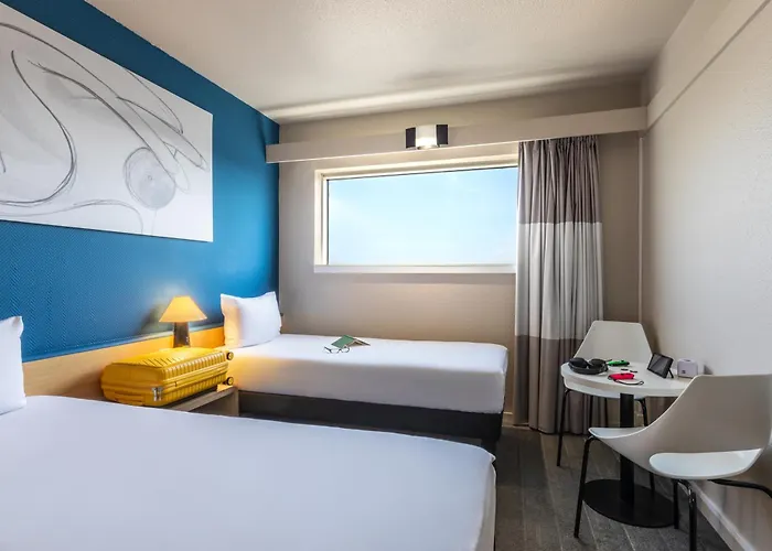 イビス パリ ポルト ドゥ 3* モントルイユ