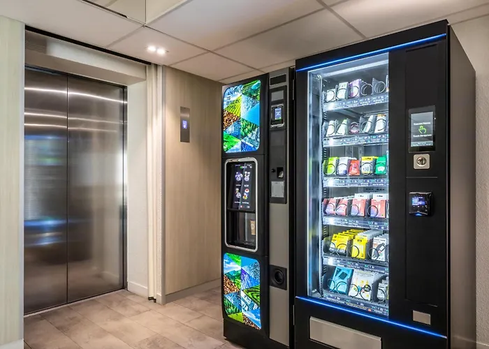 イビス パリ ポルト ドゥ ホテル 3*