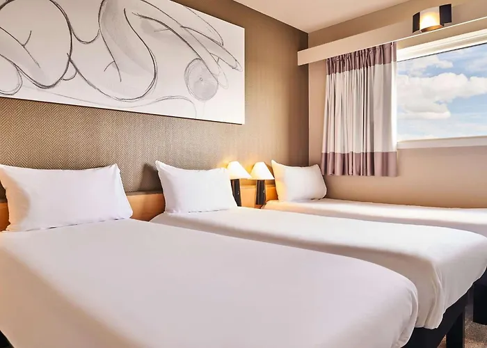 イビス パリ ポルト ドゥ 3*