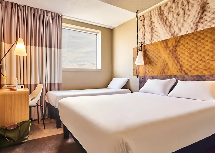 イビス パリ ポルト ドゥ 3* モントルイユ