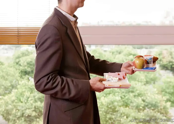 イビス パリ ポルト ドゥ 3* モントルイユ